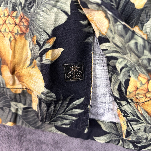Tommy Bahama Mens XXL Floral 100% Silk Short Sleeve Hawaiian Shirt Black Yellow - Picture 4 of 7